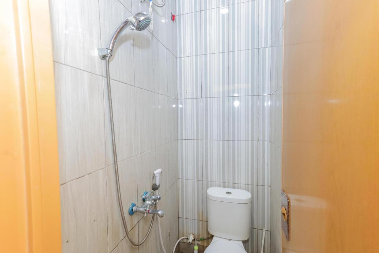 Reddoorz Syariah Near Stasiun Karet Hotel Jakarta Ngoại thất bức ảnh